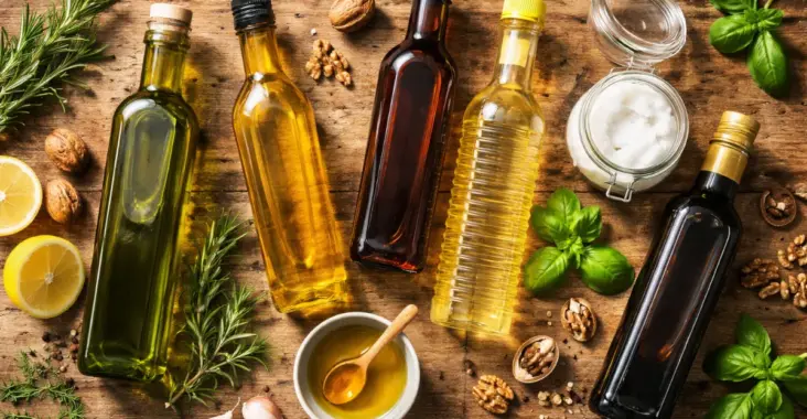 Verschiedene Ölflaschen