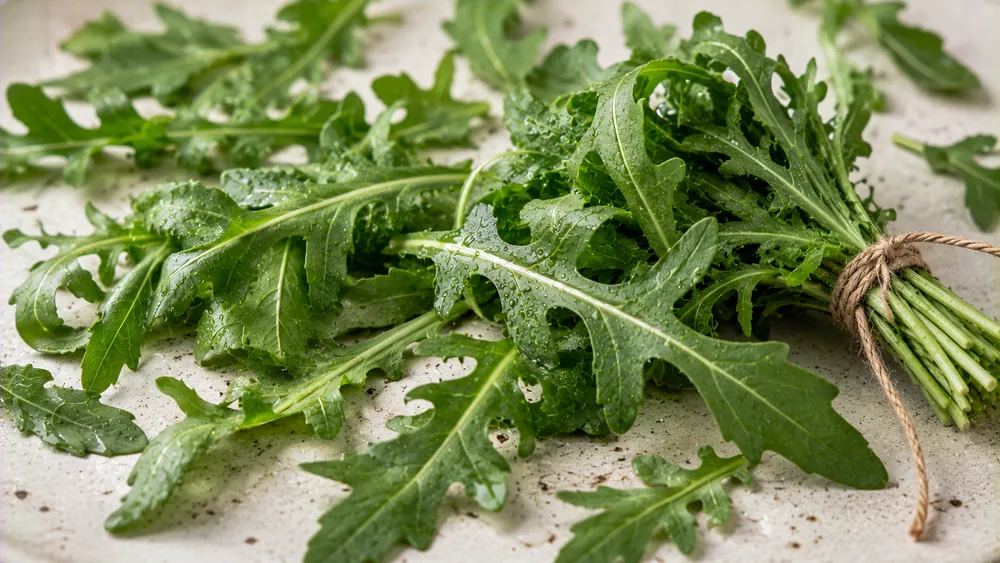 Rucola: Gewicht, Nährwerte, nussig-scharfer Geschmack